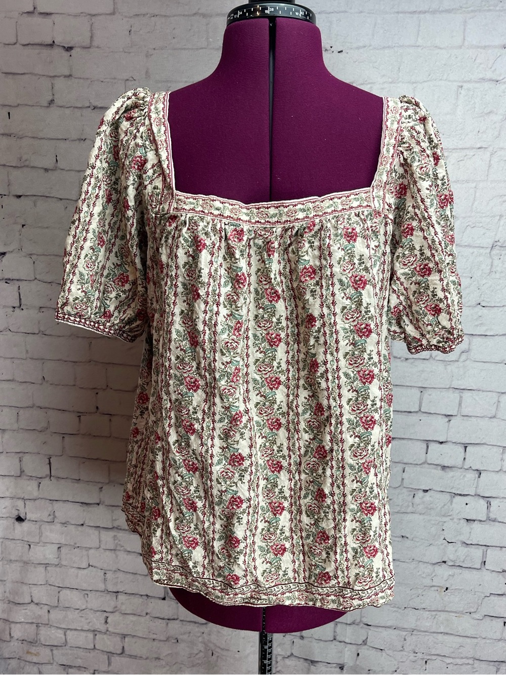 Max studio London square neck peasant blouse floral stripe design